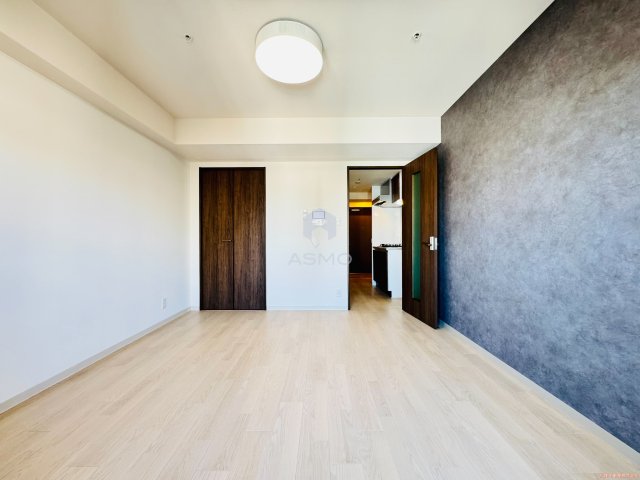 居室・リビング　同マンション参考写真