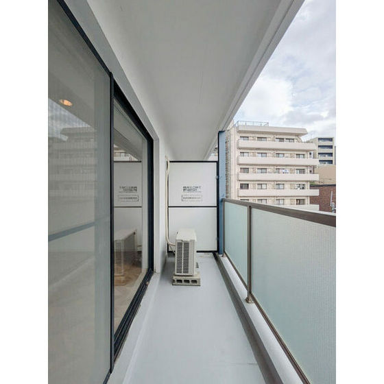 バルコニー　※別部屋写真。現況優先※