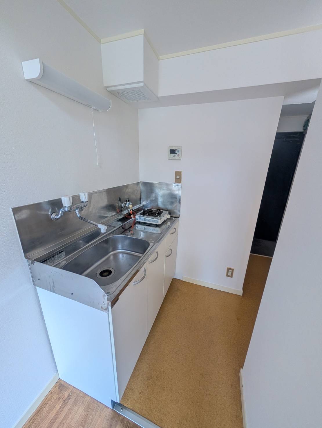 キッチン　他号室の写真になります。