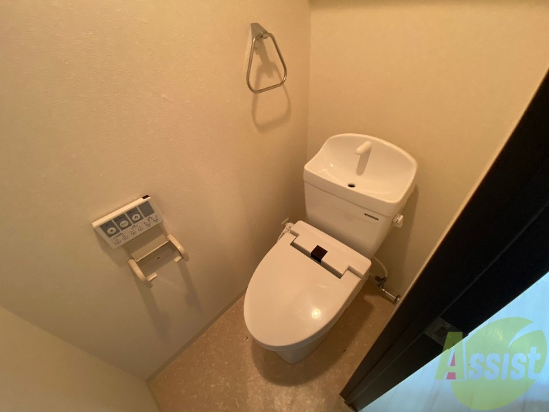 トイレ　こちらはトイレです。清潔感があり、安心して使用できます。