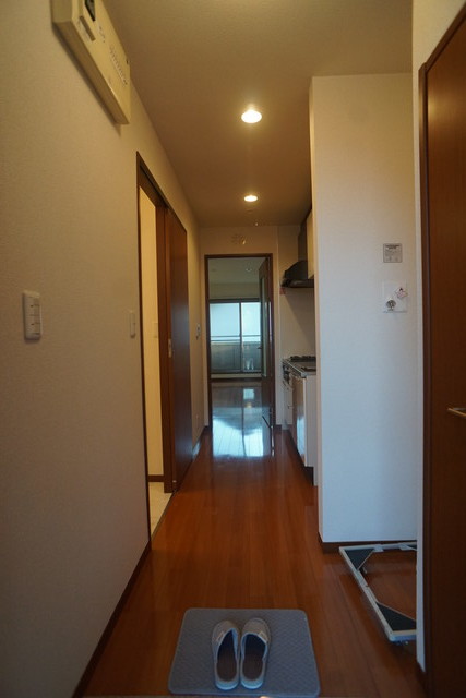玄関　玄関から見たお部屋です☆