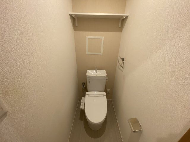 トイレ　ウォシュレット付きのトイレです！