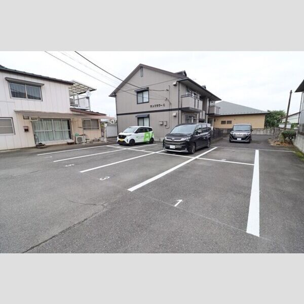 駐車場　駐車場