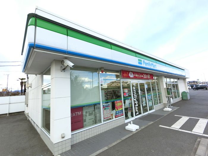コンビニ　ファミリーマート 前橋総社町高井店（コンビニ）まで485m