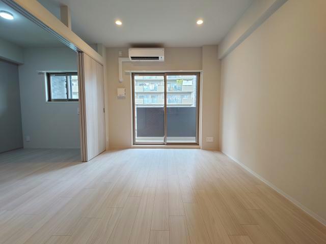 ミラージュパレス新梅田Cieloの居間写真