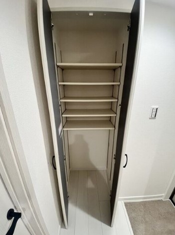 H-maison門真南IIの玄関写真