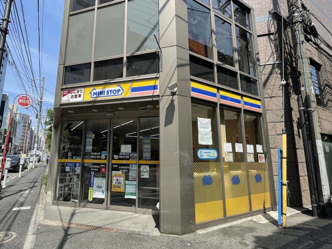 コンビニ　ミニストップ南青山6丁目店（コンビニ）まで96m