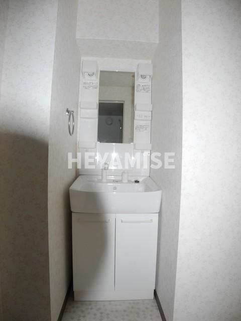 洗面設備　※同間取りの別の階のお部屋の写真です※