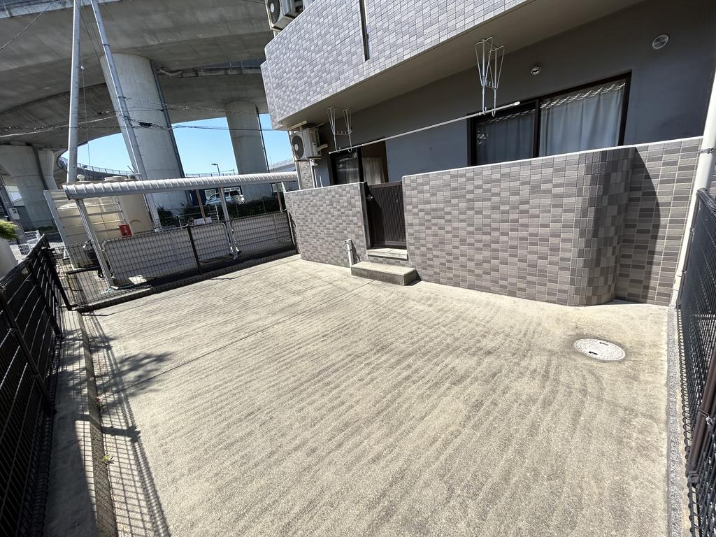 庭　専用庭付き！