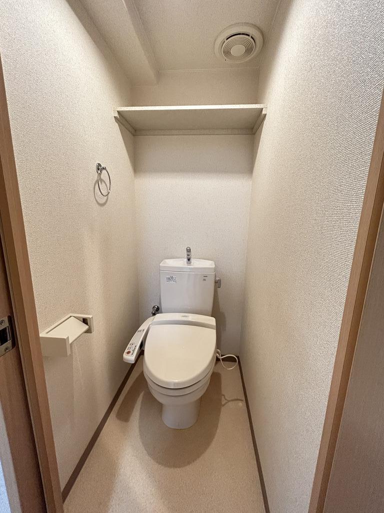トイレ　ウオシュレット付きです