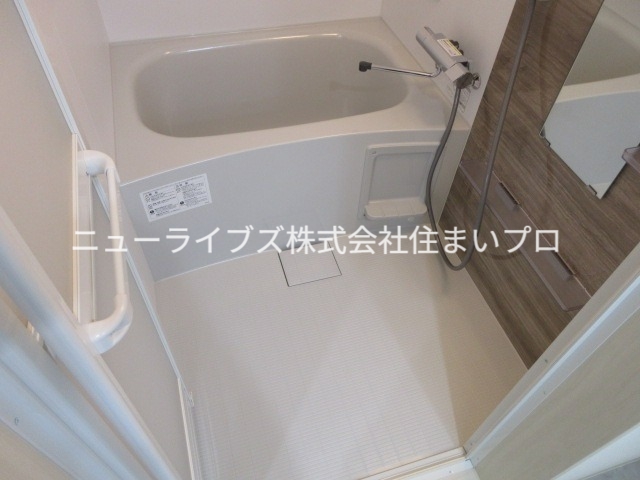 クリエオーレ下神田2の風呂写真