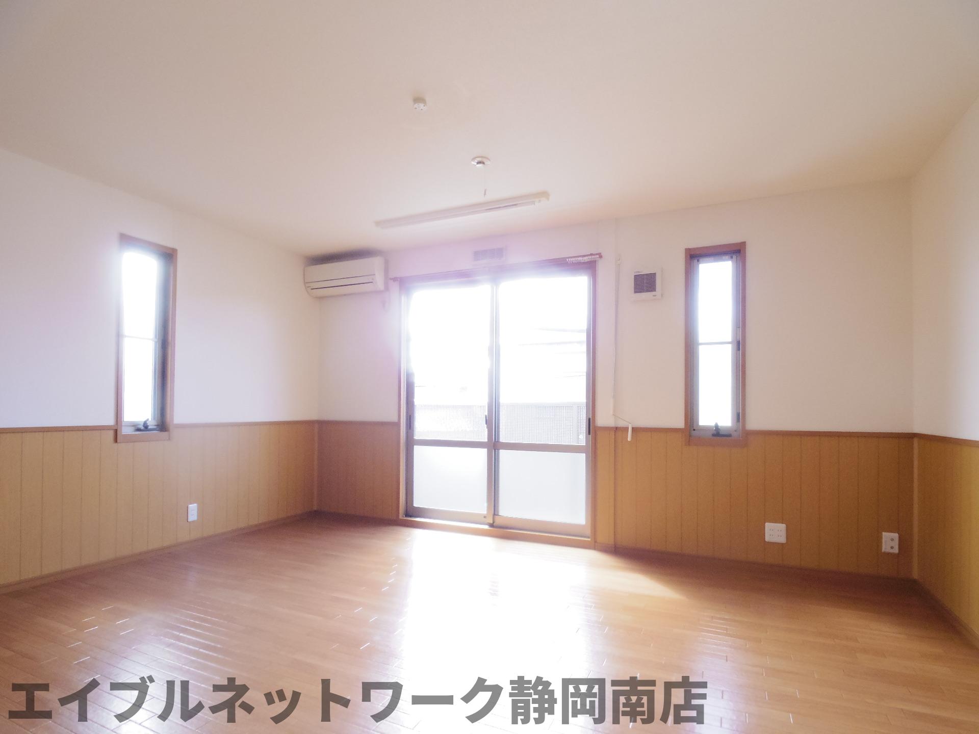 居室・リビング　居間です