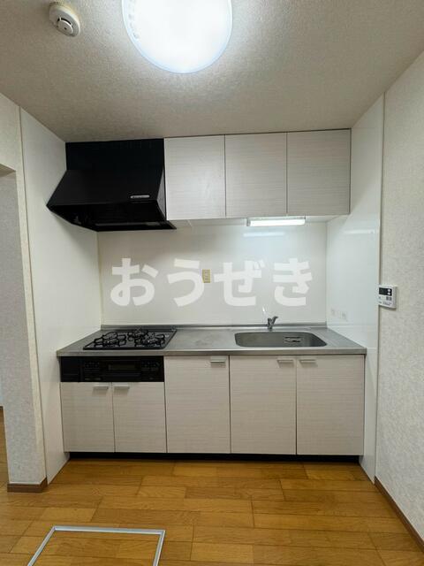 ＪＲ横須賀線 東戸塚駅 徒歩27分 4階建 築37年のキッチン写真