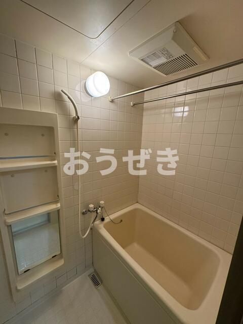ＪＲ横須賀線 東戸塚駅 徒歩27分 4階建 築37年の風呂写真