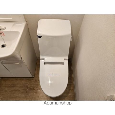 ＪＲ中央線 荻窪駅 徒歩14分 3階建 築16年のトイレ写真