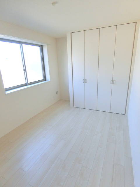 その他部屋・スペース　★リビングの裏側5.3帖の洋室／寝室として使いやすいです★