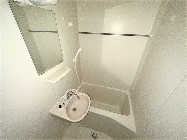 レオパレス八景島の風呂写真