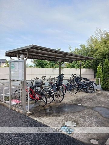 ＪＲ内房線 木更津駅 バス乗車時間：9分 最寄りバス停で下車 徒歩2分 3階建 築11年の外観写真
