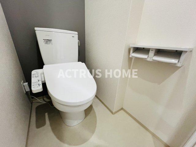 地下鉄御堂筋線 昭和町駅 徒歩13分 8階建 築3年のトイレ写真