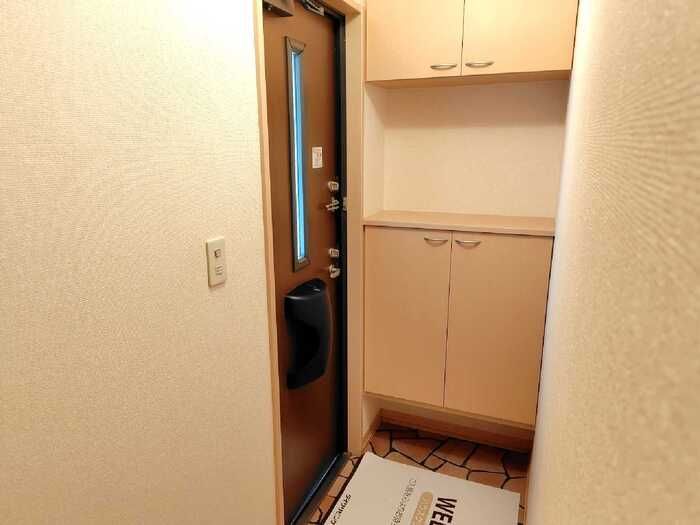 ＪＲ中央線 日野駅 徒歩17分 2階建 築23年の玄関写真