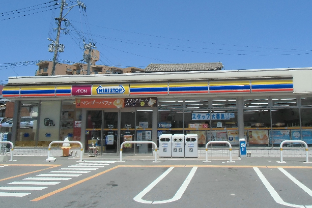 コンビニ　【ミニストップ八幡大蔵店】（コンビニ）まで374m