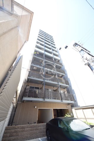 建物外観　アーバンフラッツ心斎橋　スタイリッシュな外観