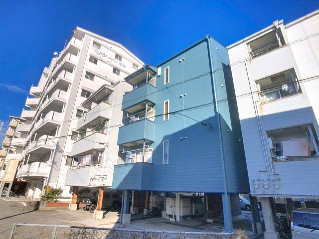 建物外観　現況が相違する場合は現況を優先致します。