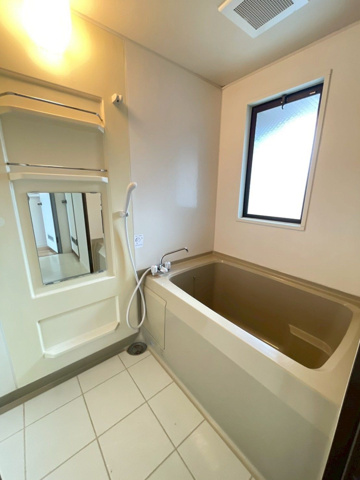 バス・シャワールーム　同建物別部屋 現況優先