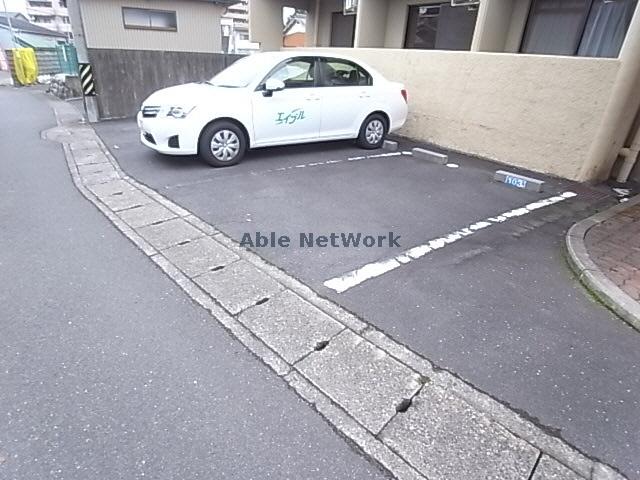 【岐阜市正木のマンションの駐車場】