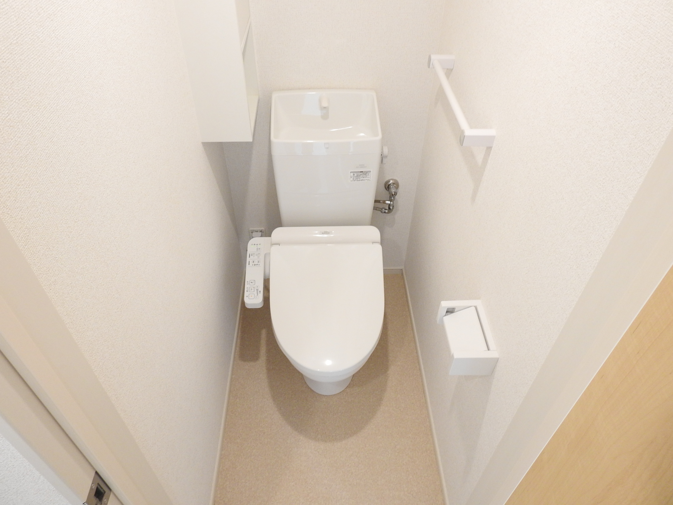 長崎市 3階建 築8年のトイレ写真