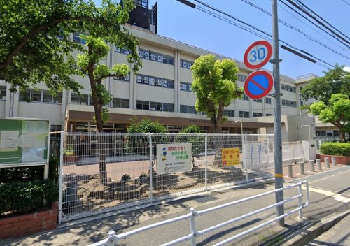 小学校　宝塚市立末成小学校（小学校）まで268m