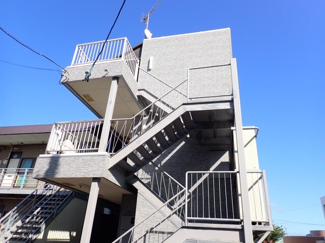 【函館市柏木町のマンションの建物外観】