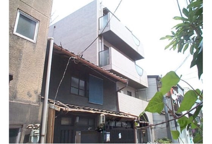 京都市下京区大工町のマンションの建物外観