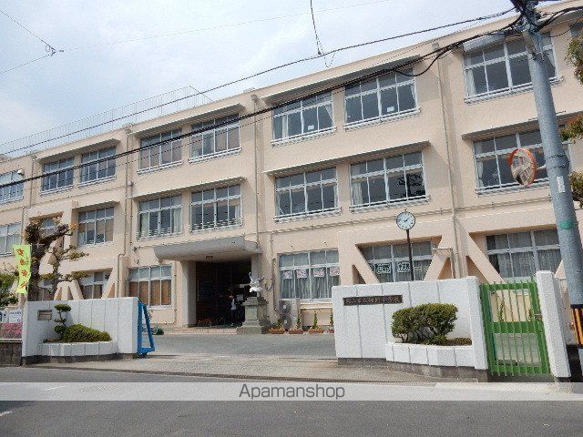 小学校　岡山市立御野小学校（小学校）まで459m