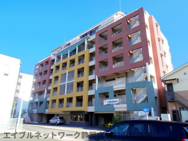 静岡市葵区長沼南のマンションの建物外観