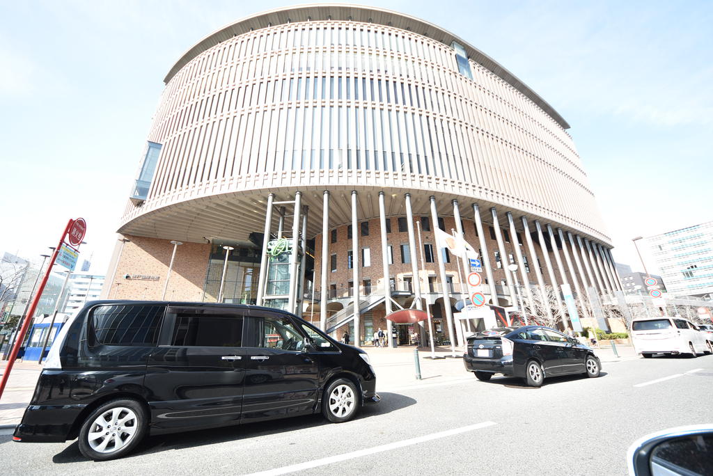 【神戸市中央区浜辺通のマンションのショッピングセンター】