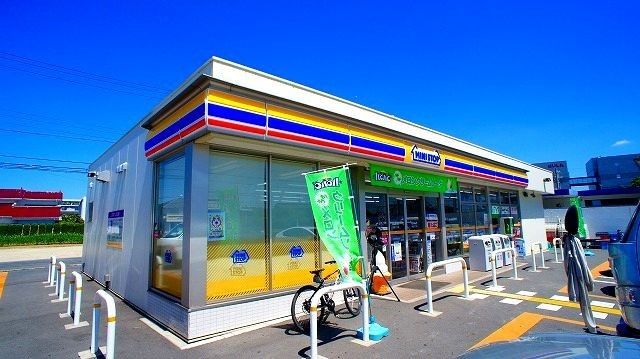 【熊谷市久下のアパートのコンビニ】