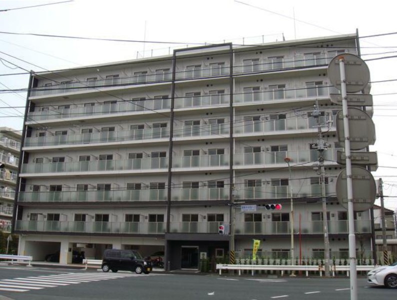 川崎市川崎区藤崎のマンションの建物外観