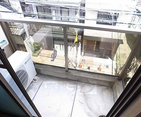 【京都市下京区藪下町のマンションのバルコニー】