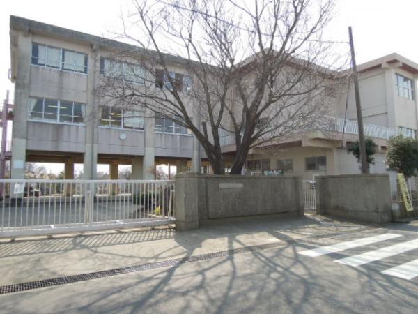 【ウインリバーハイツＥの小学校】