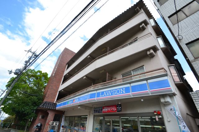 【グランディア篠原本町の建物外観】