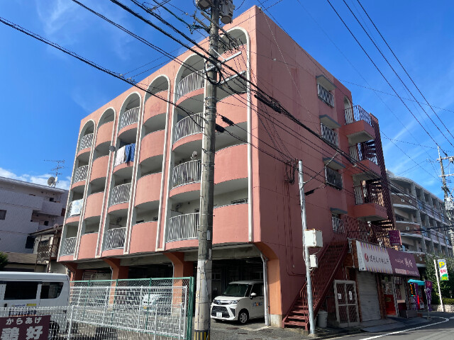 福岡市東区舞松原のマンションの建物外観