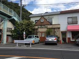 飲食店　ラーメンハウス（飲食店）まで517m
