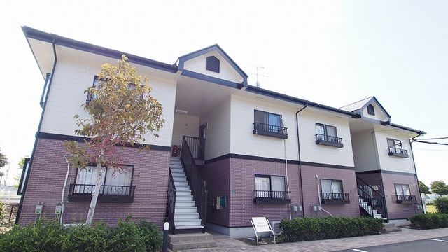 中間市岩瀬西町のアパートの建物外観