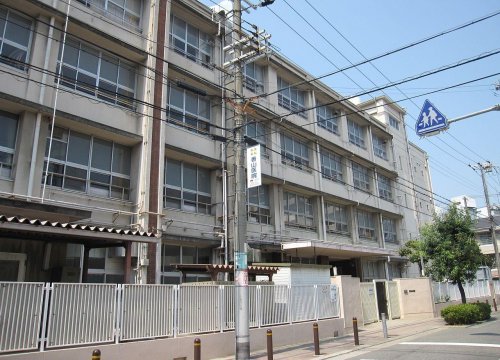 【オークプリオタワーの小学校】