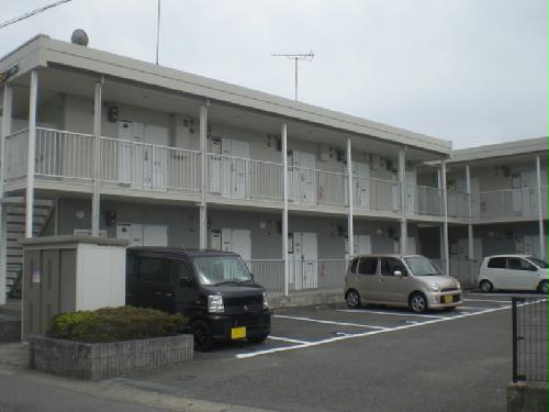 玄関　備品や設備仕様は号室等により異なります現地をご確認下さい。