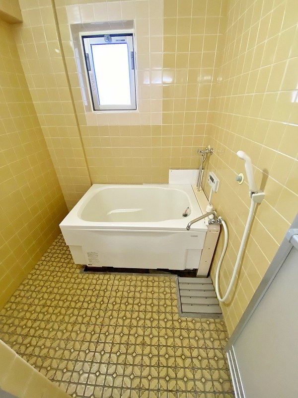 バス・シャワールーム　★浴室リフォーム済み★