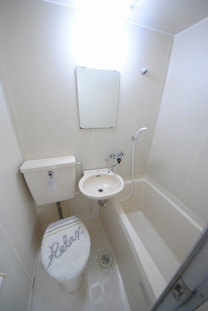 バス・シャワールーム　写真は２０１号室