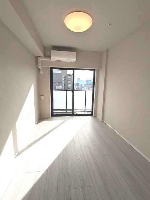 その他共有部分　6帖洋室、エアコン照明付き、南向き