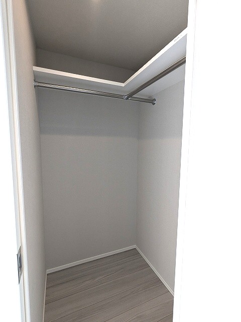 収納　6帖洋室のウォークインクローゼット